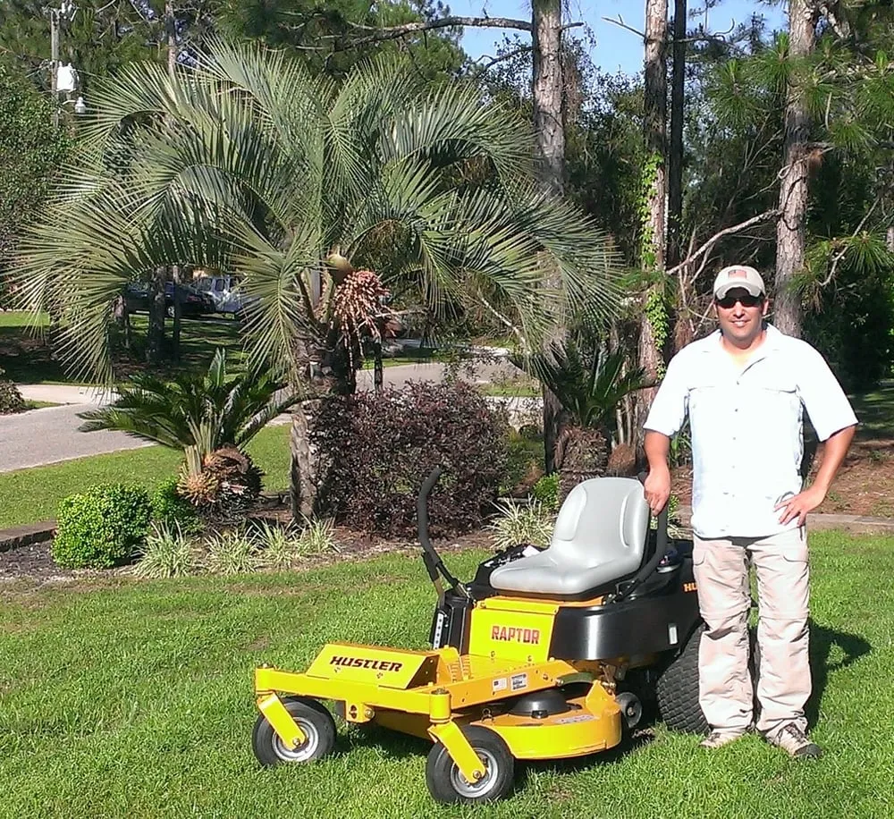 Reliable lawn mowing service in Navarre, FL by American Veteran Lawn Maintenance, LLC