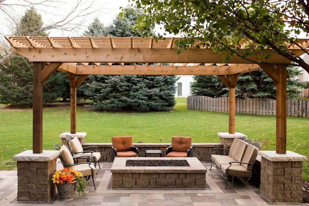 Expert residential landscaping in Omaha, NE - Amerilawn of Nebraska