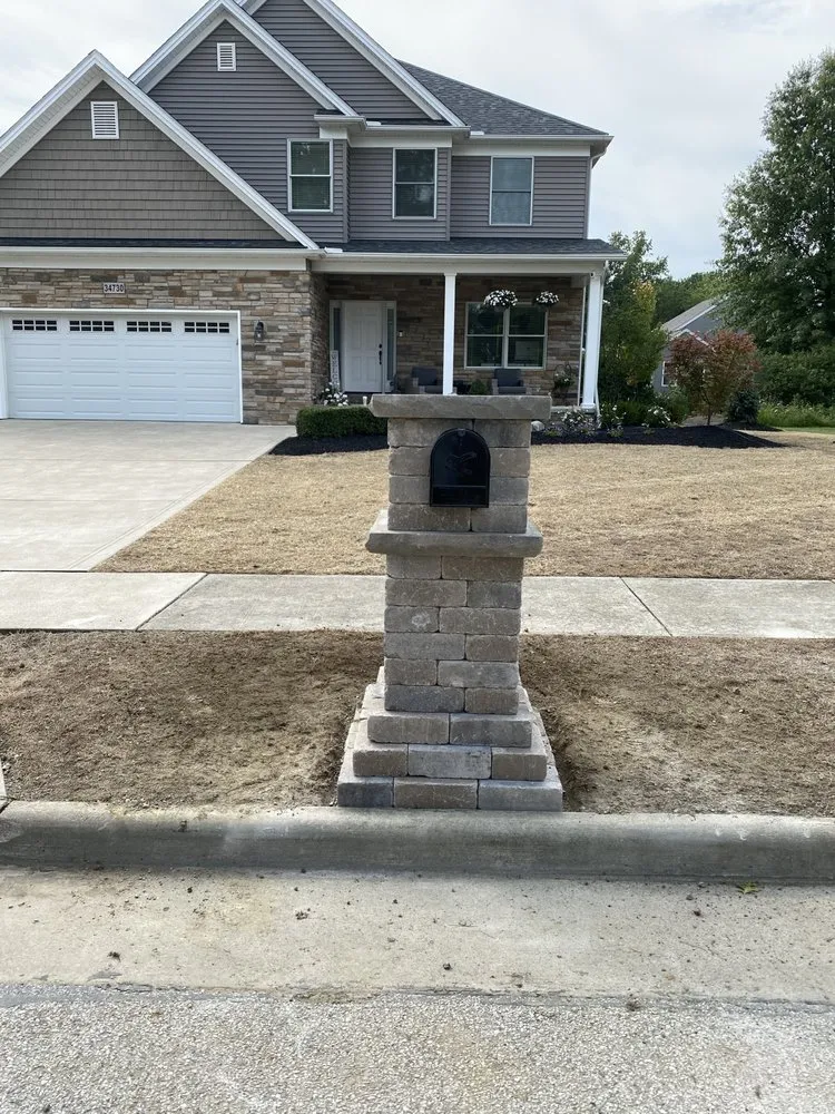 Trusted yard maintenance experts serving Willoughby, OH - Ameriscape