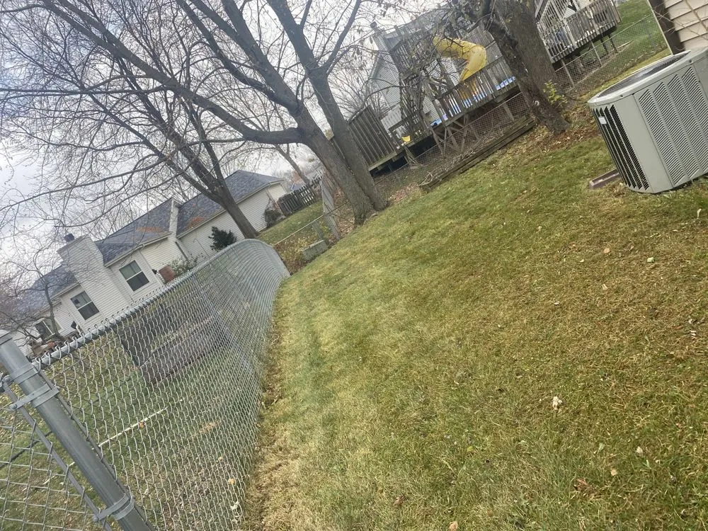 Affordable lawn mowing service in Roselle, IL by Amezquita Landscaping