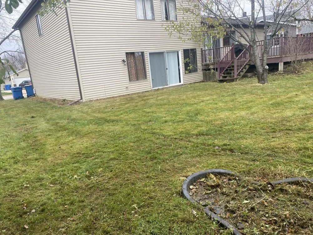 Professional lawn mowing service in Roselle, IL - Amezquita Landscaping