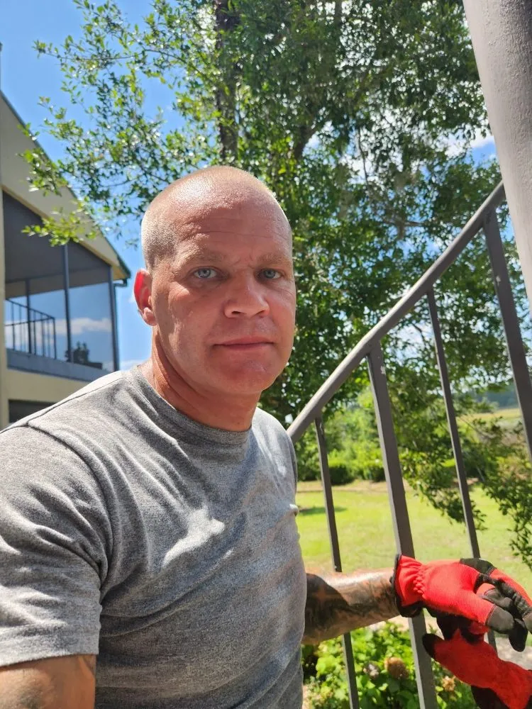 Trusted lawn mowing service in Milton, FL by Amflorenda Lawn Care