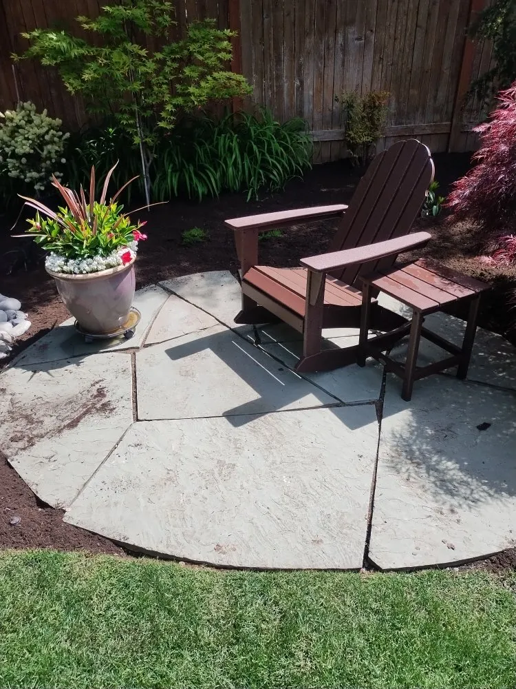 Affordable garden landscaping in Snohomish, WA by Amigo Tree Care & Landscaping