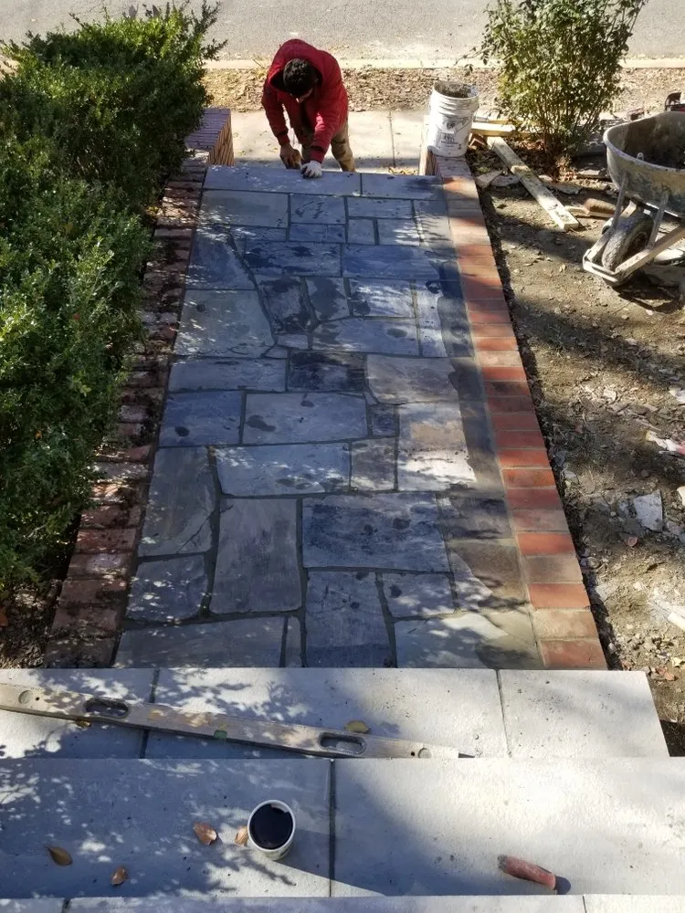 Top-rated garden landscaping experts serving Oakton, VA - Amigo's Landscaping and Contracting Service