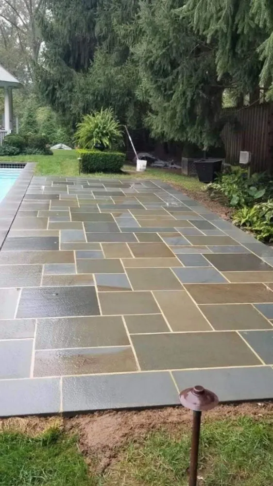 Reliable yard cleanup service in Oakton, VA - Amigo's Landscaping and Contracting Service