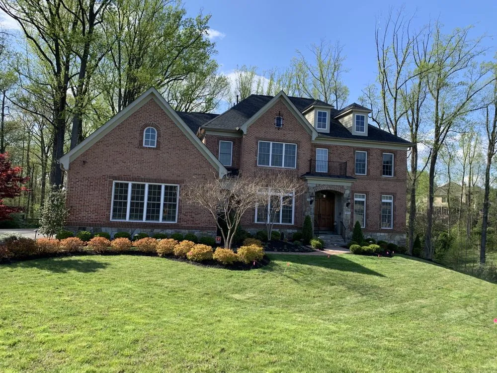 Top-rated landscaping services in Oakton, VA by Amigo's Landscaping and Contracting Service