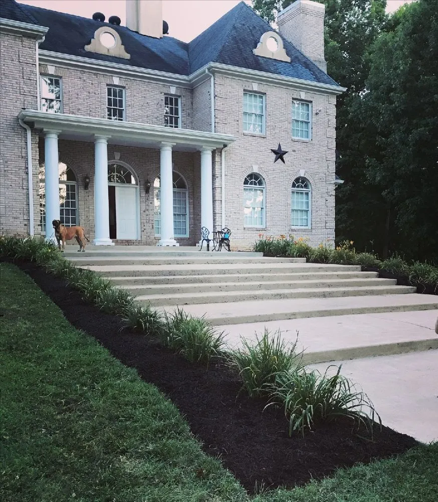 Custom outdoor landscaping in Fredericksburg, VA by Amigo's Landscaping