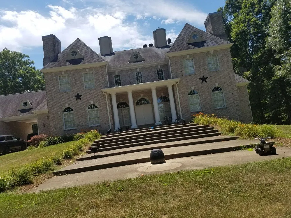 Expert yard cleanup service near you across Fredericksburg, VA - Amigo's Landscaping