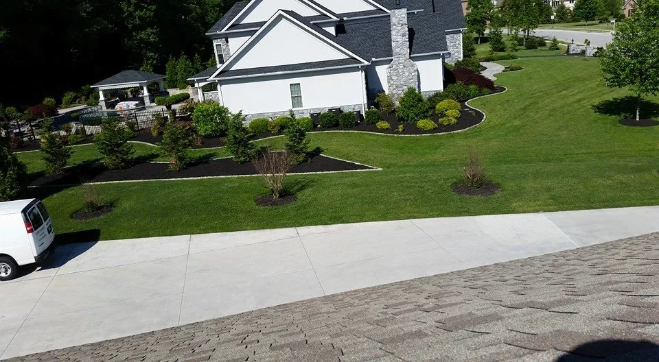 Affordable yard cleanup service experts serving New Oxford, PA - Amigos Lawn Care & Tree Service