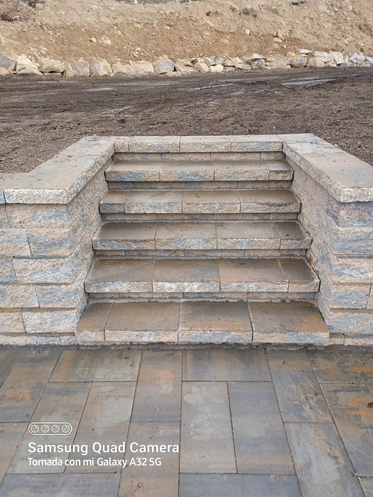 Expert residential landscaping experts serving Hamden, CT - Amilcar Soto Landscape & Construction