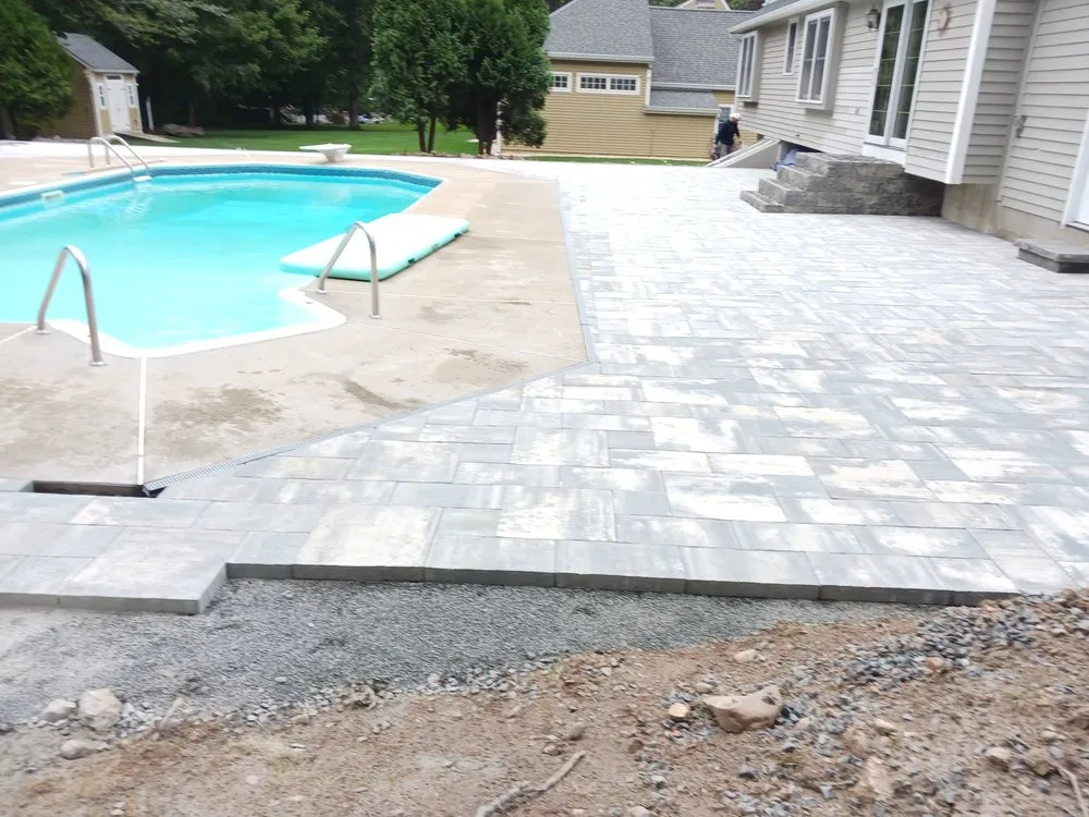 Reliable yard maintenance in Hamden, CT by Amilcar Soto Landscape & Construction