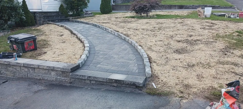 Affordable yard maintenance in Hamden, CT - Amilcar Soto Landscape & Construction