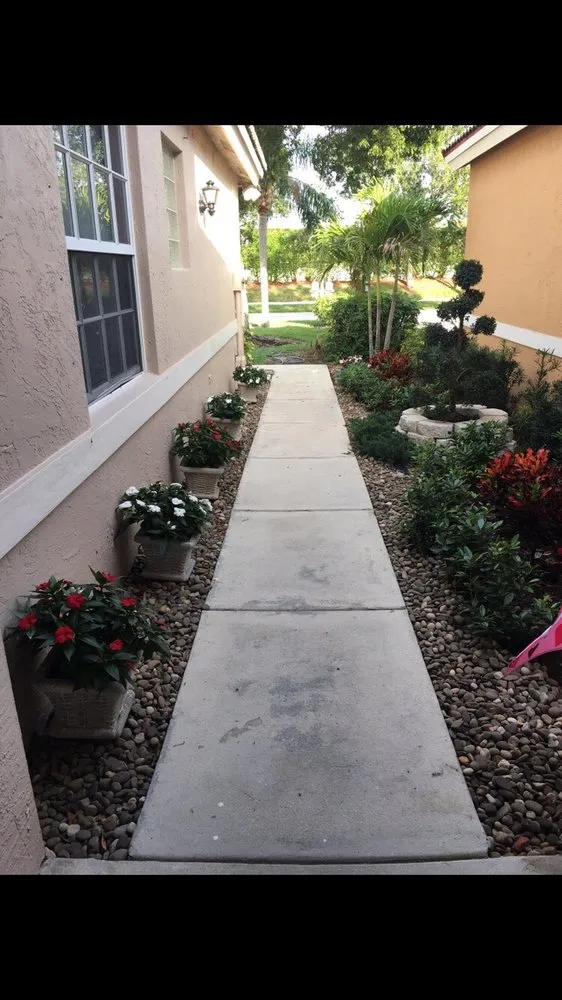 Trusted lawn mowing service in Coconut Creek, FL - AMKO Lawn & Landscaping