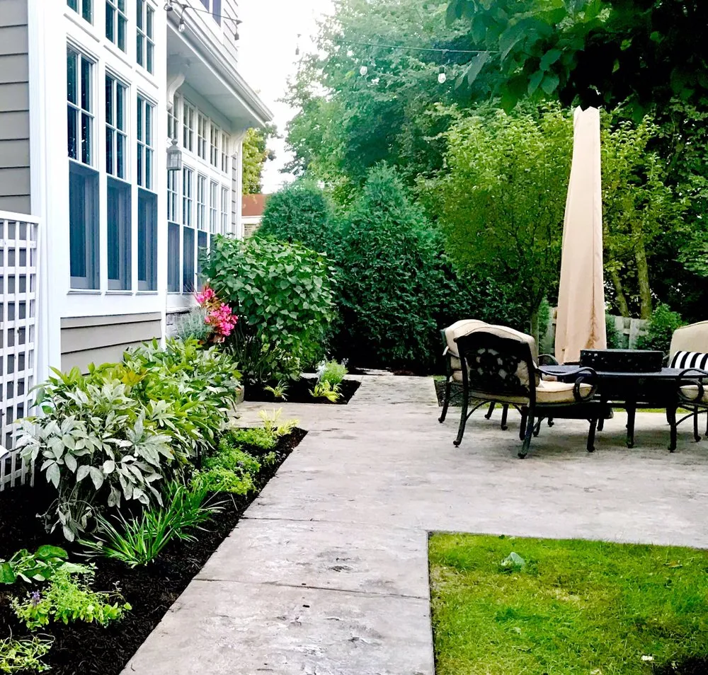 Top-rated yard maintenance in Mt. Prospect, IL - Amliv Land Designs