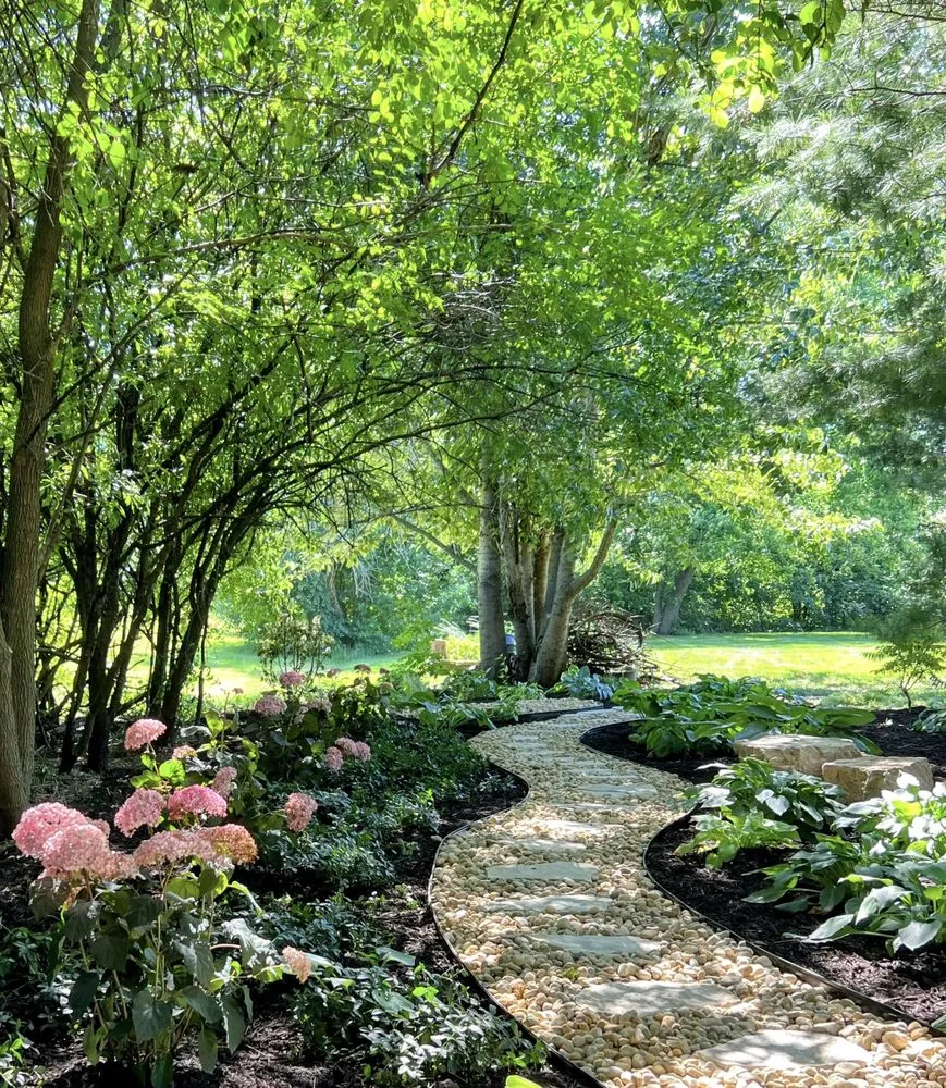 Professional garden landscaping in Mt. Prospect, IL by Amliv Land Designs