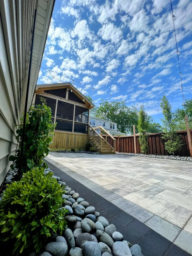 Local yard maintenance experts serving Mt. Prospect, IL - Amliv Land Designs