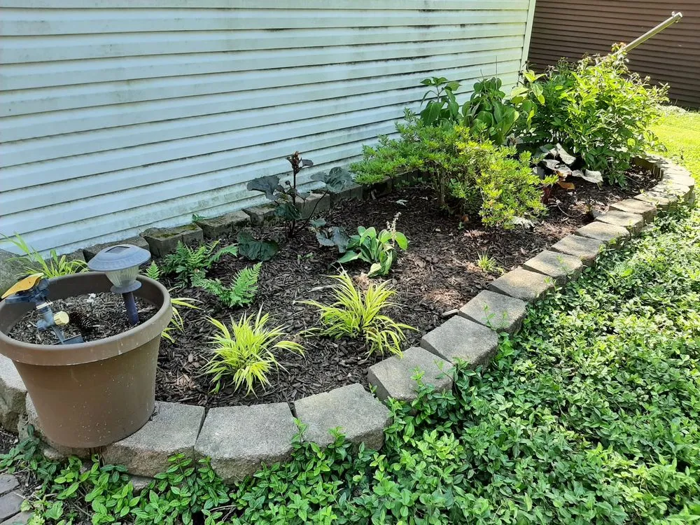 Reliable garden landscaping in Mt. Prospect, IL - Amliv Land Designs