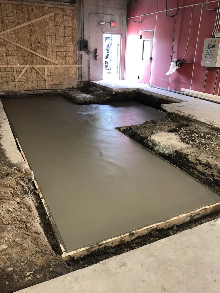 Affordable yard cleanup service experts serving Urbandale, IA - AMP Construction and Landscaping