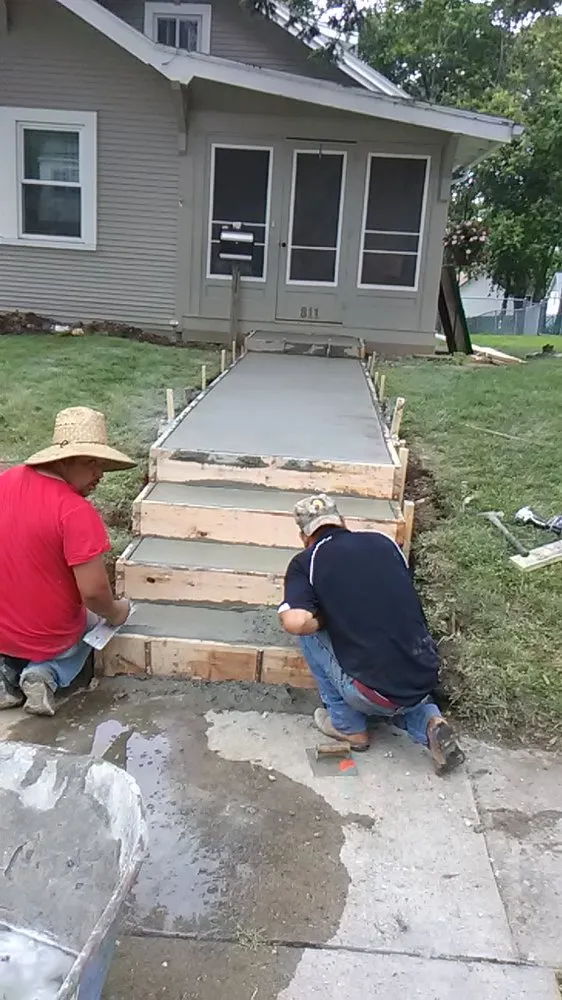 Custom yard maintenance in Urbandale, IA by AMP Construction and Landscaping