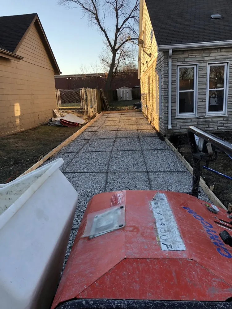 Top-rated yard cleanup service experts serving Urbandale, IA - AMP Construction and Landscaping