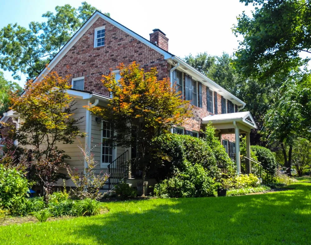 Professional garden landscaping experts serving Mount Pleasant, SC - Ampersand Landscaping