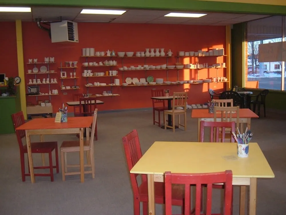 Affordable yard maintenance for homes in Arlington, TX by Amylou Housecleaning With a Smile