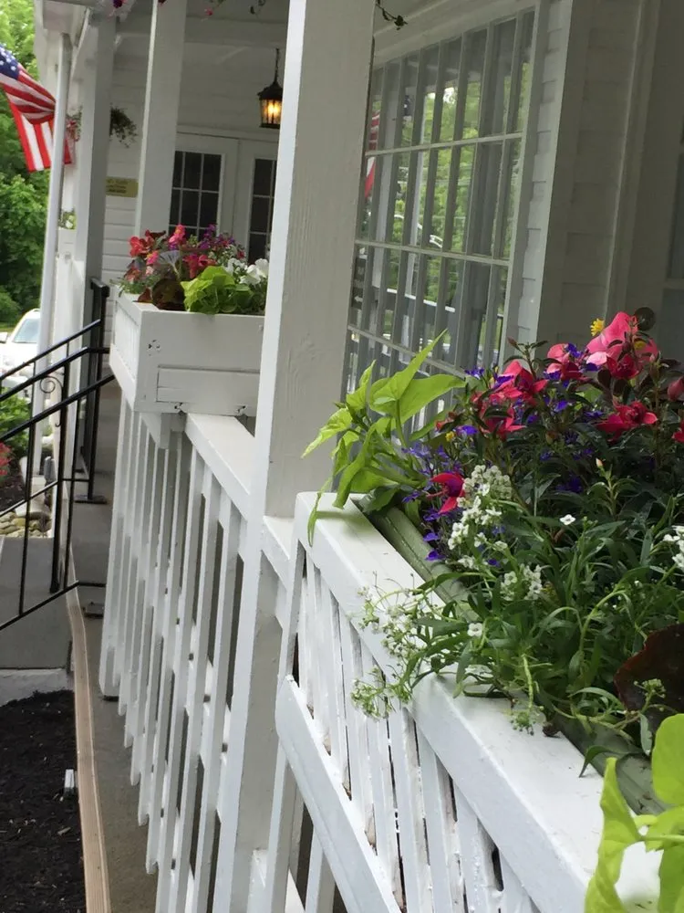 Top-rated yard cleanup service in Catonsville, MD - Amy's Garden Design