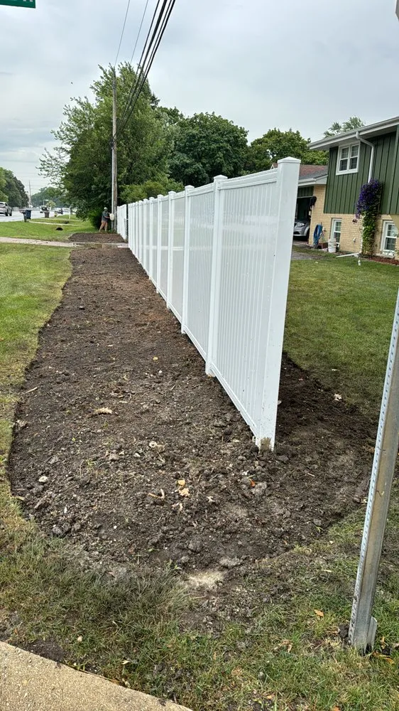 Local garden landscaping for beautiful yards in Des Plaines, IL by AN Lopez´s Landscaping