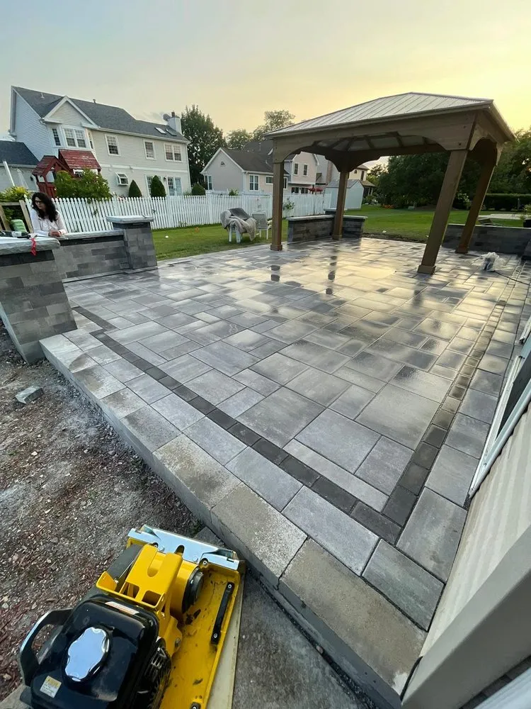 Reliable lawn mowing service experts serving Des Plaines, IL - AN Lopez´s Landscaping