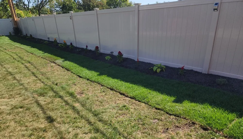 Custom outdoor landscaping experts serving Des Plaines, IL - AN Lopez´s Landscaping