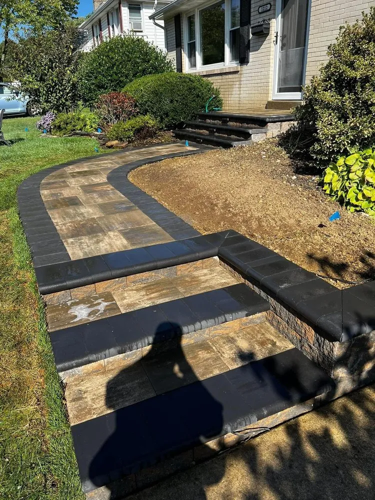 Professional landscape design for year-round maintenance across Des Plaines, IL - AN Lopez´s Landscaping