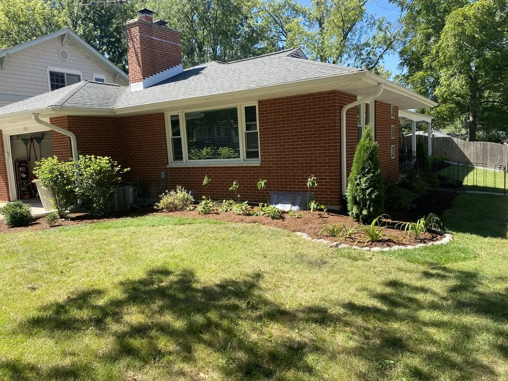 Professional lawn mowing service in Mt Prospect, IL by A&N Outdoor Services