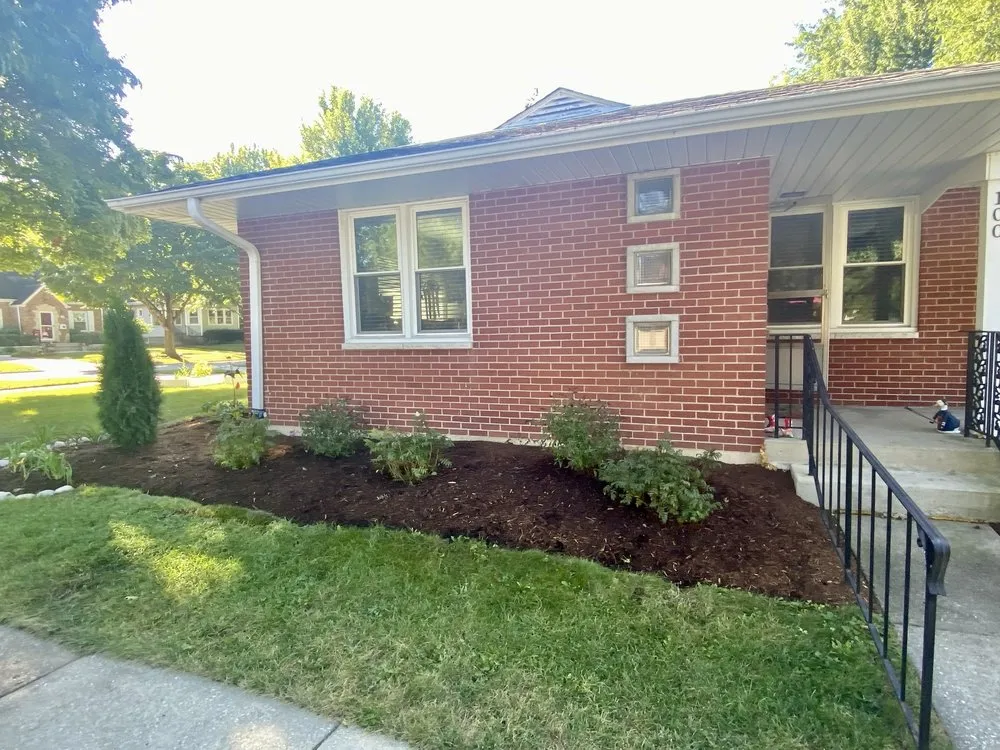 Local yard maintenance in Mt Prospect, IL by A&N Outdoor Services