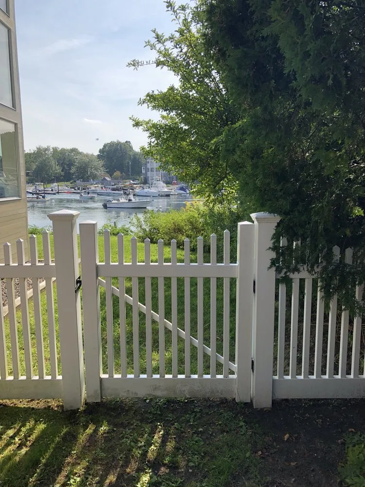 Top-rated yard cleanup service experts serving Kennebunk, ME - Anchor Fence