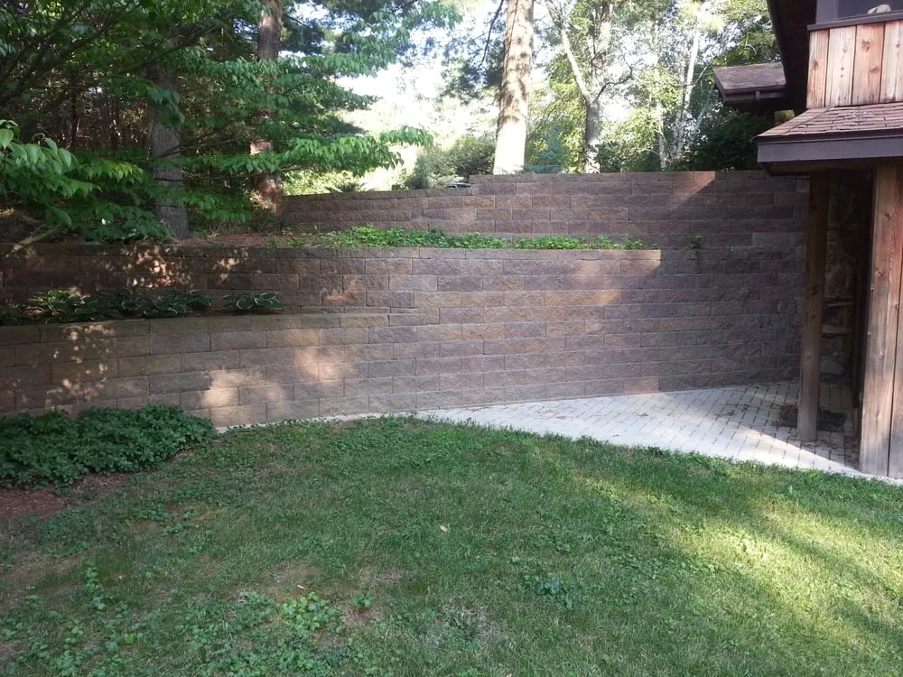 Local garden landscaping in Morris, IL by Anderson & Sons