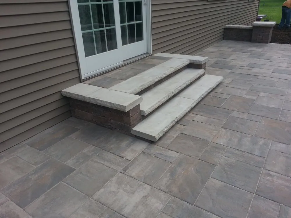 Expert outdoor landscaping in Morris, IL - Anderson & Sons