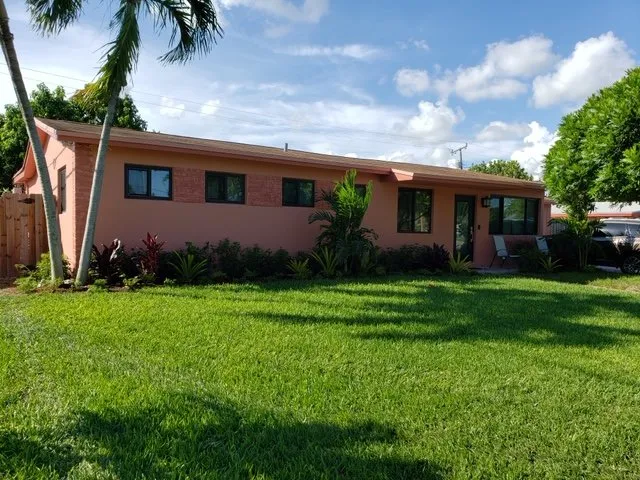 Custom landscaping services for residential properties in Homestead, FL by Anderson Landscaping