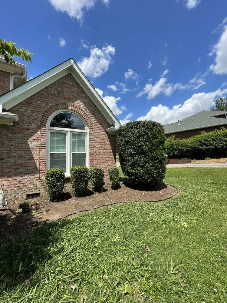 Trusted outdoor landscaping for residential properties in Gallatin, TN by Anderson Lawn Care