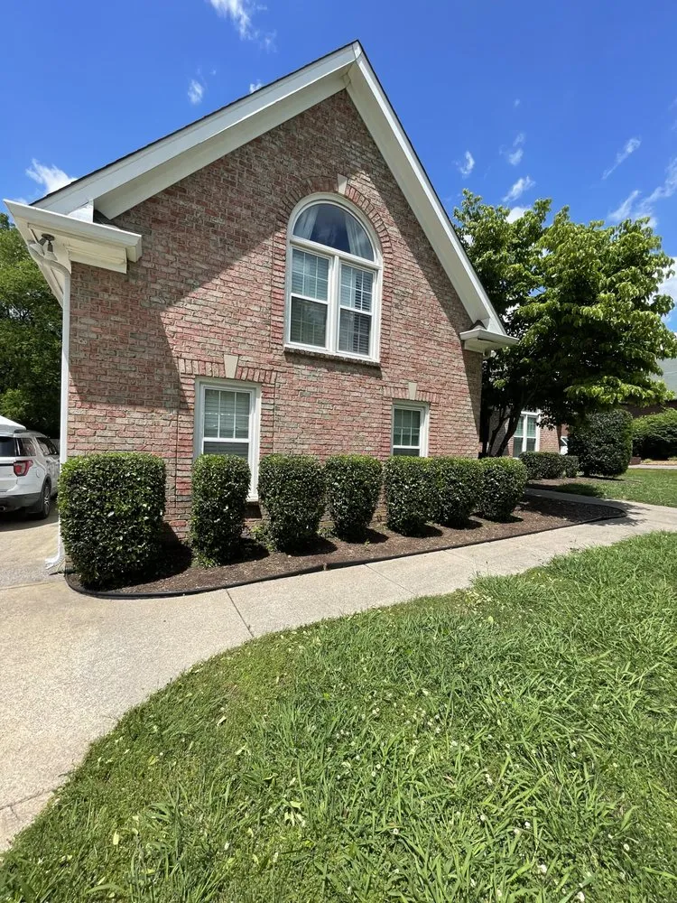 Affordable garden landscaping for residential properties across Gallatin, TN - Anderson Lawn Care