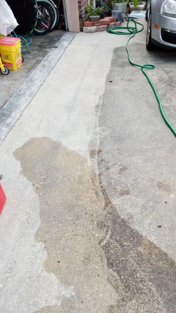 Expert yard cleanup service in Robertsdale, AL by Anderson Lawn Maintenance and Pressure Washing