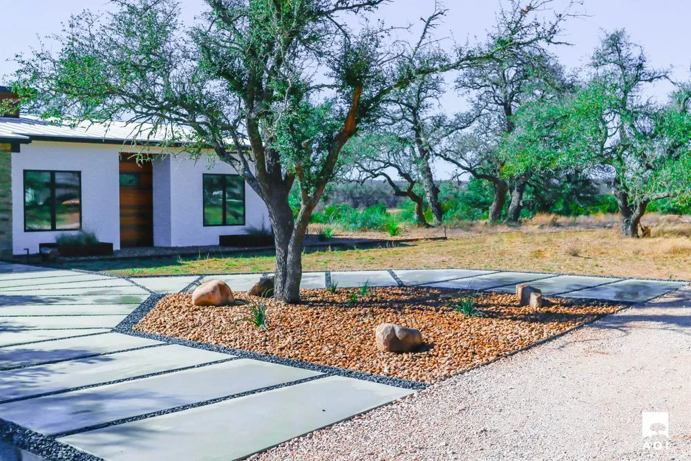 Custom garden landscaping in Fredericksburg, TX - ANDERSON OUTDOOR