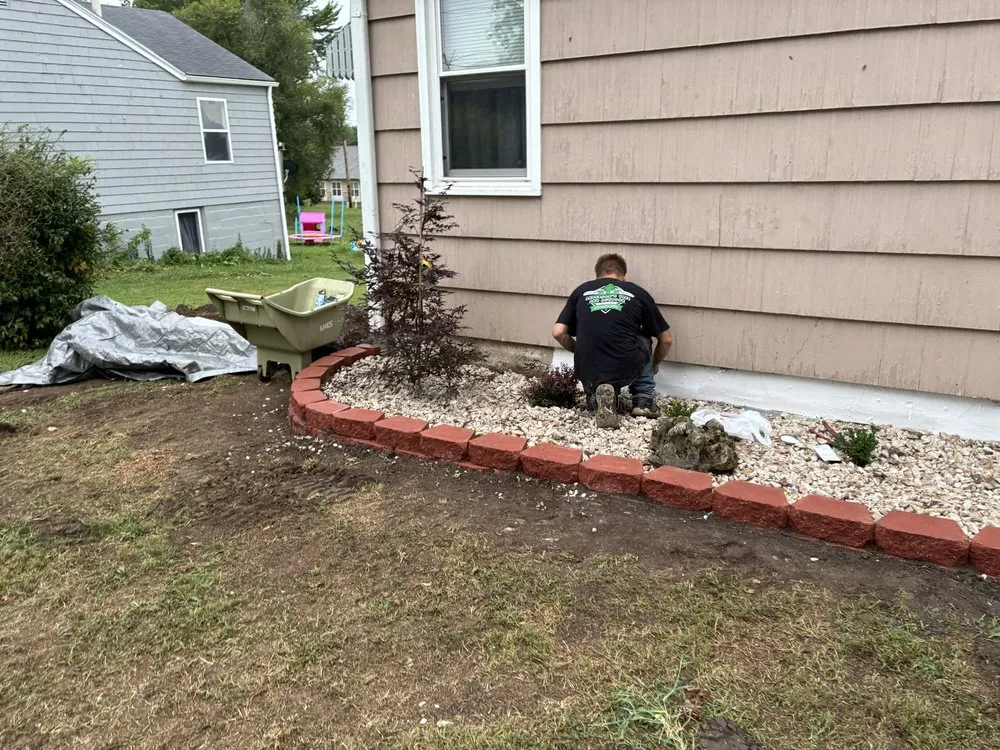 Expert lawn mowing service in Blue Springs, MO by Anderson Tree And Outdoor