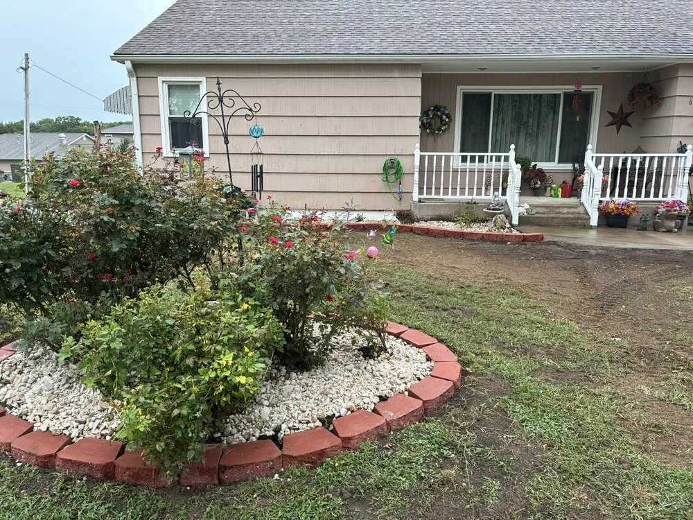 Reliable landscape installation experts serving Blue Springs, MO - Anderson Tree And Outdoor