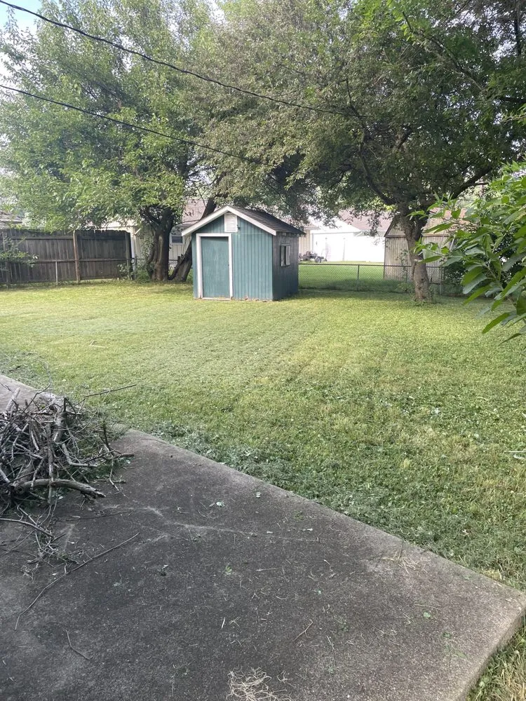 Local outdoor landscaping in Anderson, IN - Anderson’s Finest Lawn Care