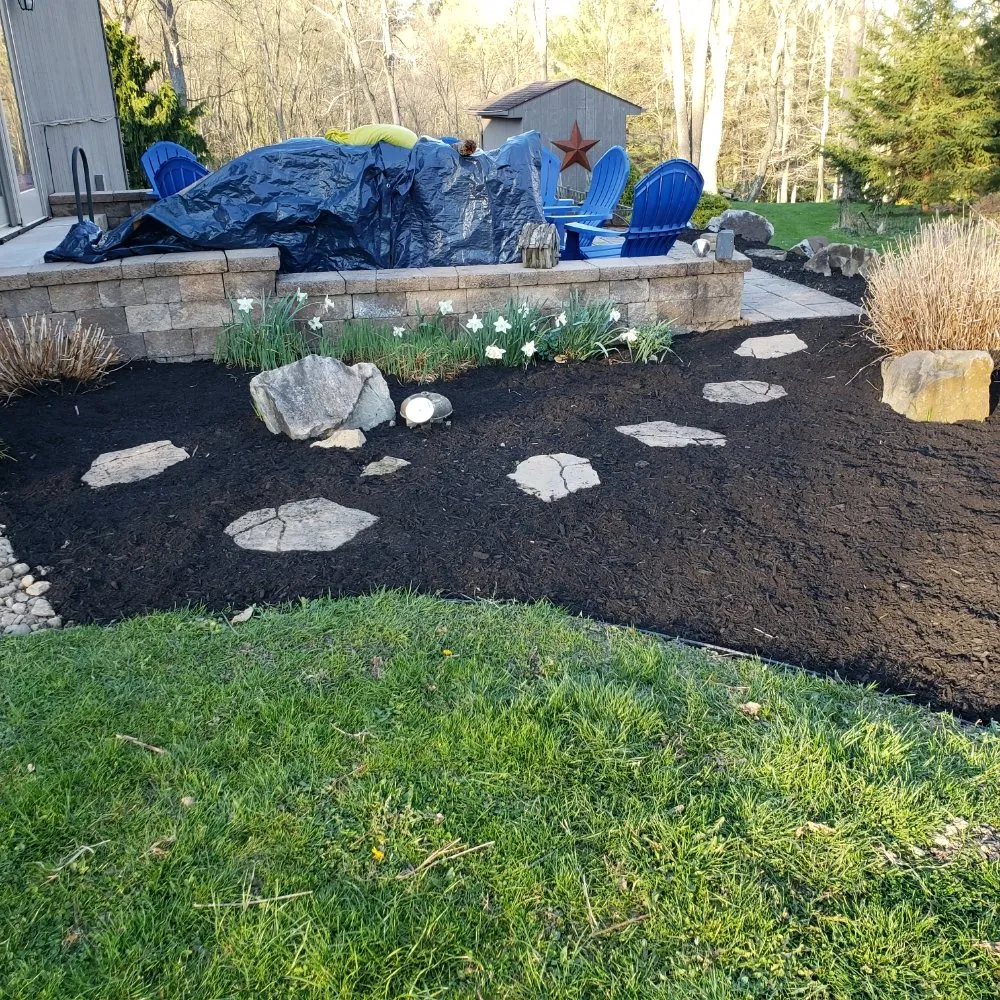 Custom yard maintenance for beautiful yards across Cranberry Township, PA - Andersons Lawn And Home Care