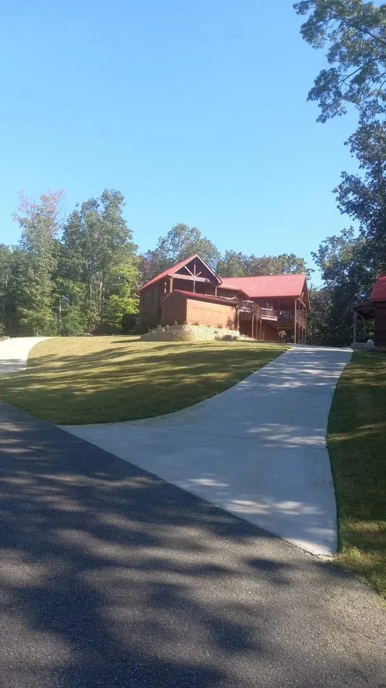 Reliable lawn care service for outdoor upgrades in Ellijay, GA by Andonny’s Handyman and Landscaping Services