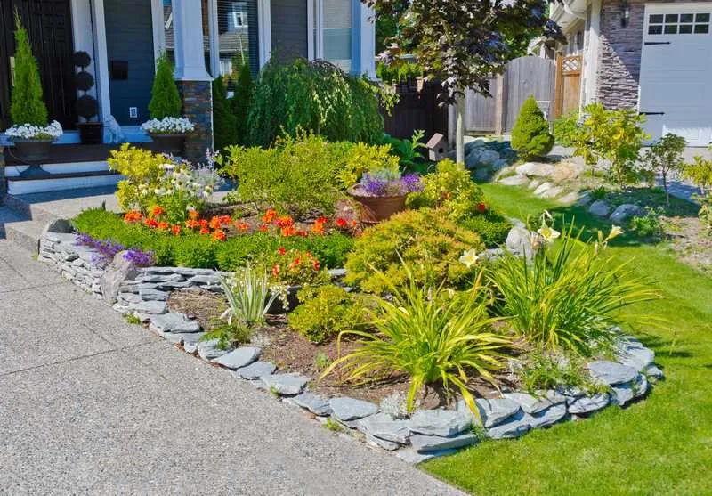 Reliable outdoor landscaping in Leesburg, VA by Andrades Lawn Services