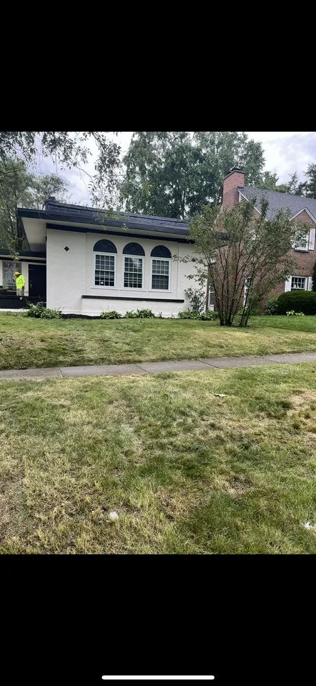 Custom lawn care service in Beloit, WI - Andre’s 1N Done