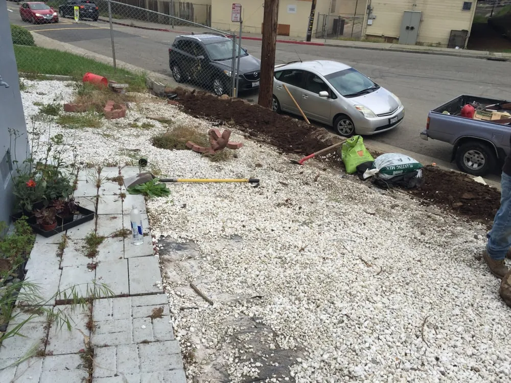 Reliable landscape design experts serving Oakland, CA - Andres' Garden Services