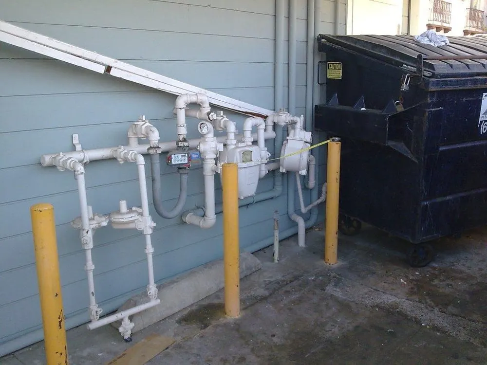 Custom outdoor landscaping experts serving Vista, CA - Andre's Gardening and Handyman Service